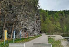 Hrozící sesuv Barevné skály uzavře vodákům část Vltavy