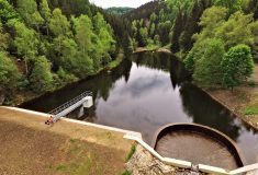 Další vodní nádrž obnovily Lesy ČR na Chomutovsku