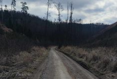 Stezka z Blanska je dočasně uzavřená, opravuje se povrch