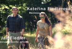 Podcast UCHEM V MECHU o lesnictví a turistické sezóně v Krušných horách s manžely Fiedlerovými