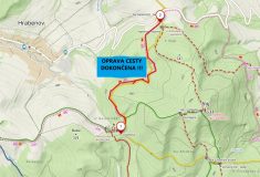 Nový povrch lesní cesty nad Hrabenovem na Šumpersku ocení lesníci, dopravci dříví i výletníci