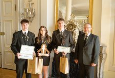 V lesnické týmové soutěži středoškoláků zvítězili studenti z Hranic