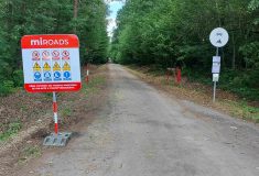 Lesy ČR opravují na Pardubicku lesní cestu, do konce listopadu se raději vydejte jinudy