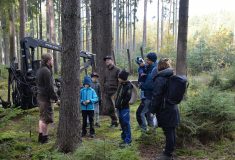 Den lesů nové generace ve Smyslově: Les plný života pod lupou i z kabiny harvestoru
